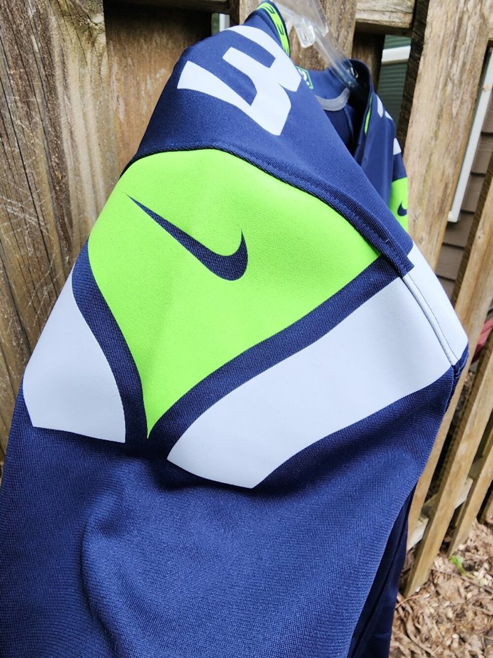 EUC Seahawks Authentic Men's L Nike Jersey Wilson #3 Seattle - Picture 10 of 16